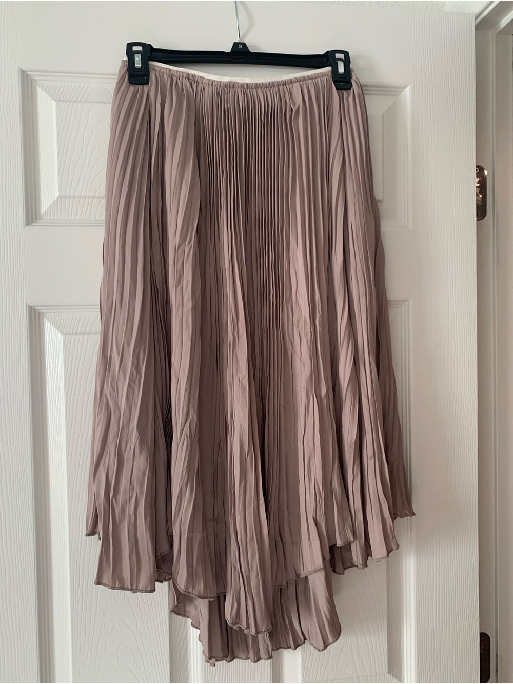 Melloday Pleated Midi Skirt